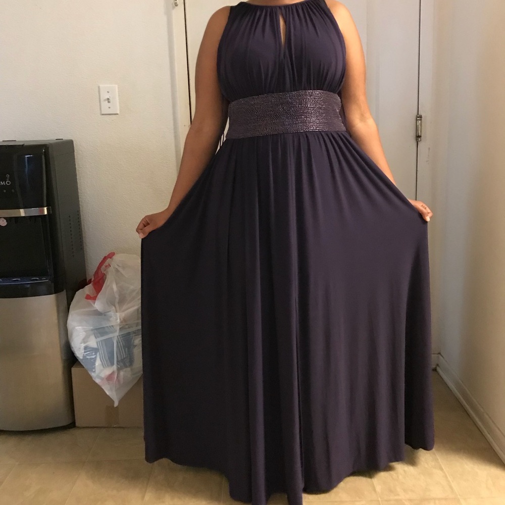 Adrianna Papell  gown.